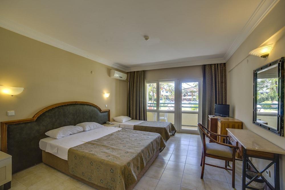 קוסדסי La Santa Maria Hotel מראה חיצוני תמונה